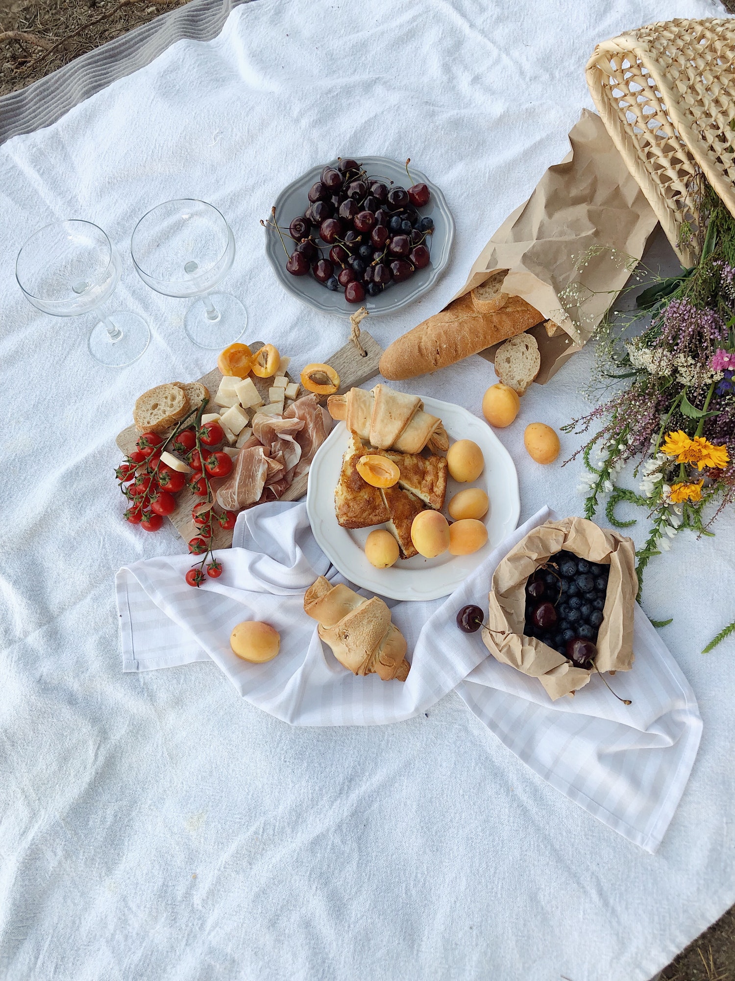 Picnic on the seashore